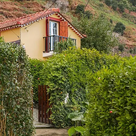 Solar Do Tomas By An Island Apart Chalet