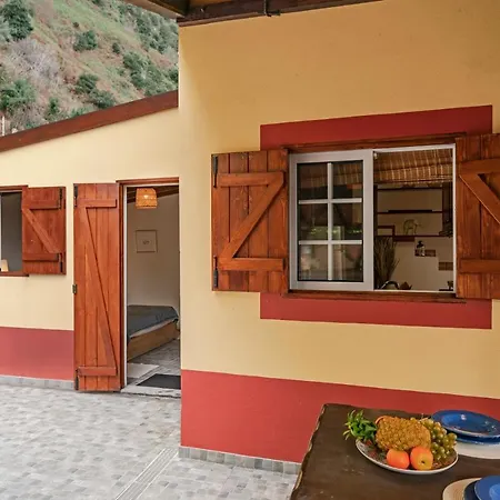 Chalet Solar Do Tomas By An Island Apart *