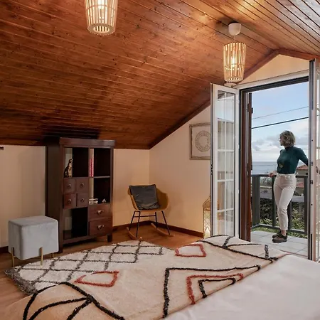Chalet Solar Do Tomas By An Island Apart *